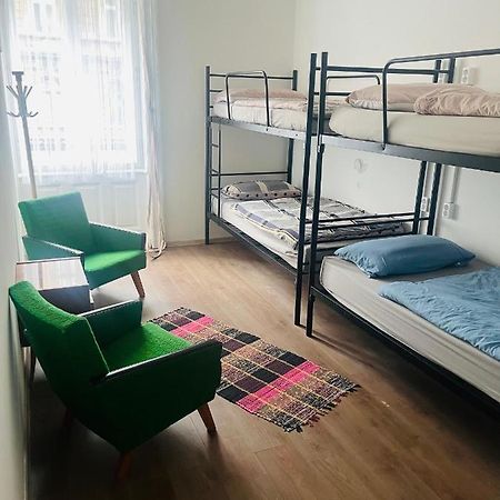 East Point Hostel Budapest Esterno foto