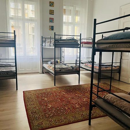 East Point Hostel Budapest Esterno foto