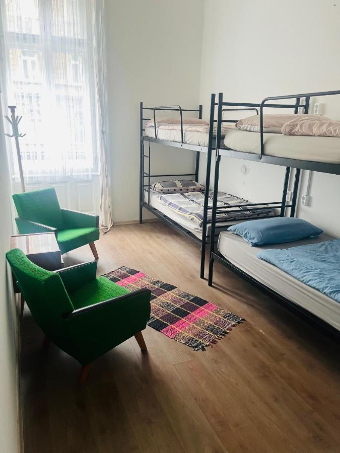 East Point Hostel Budapest Esterno foto